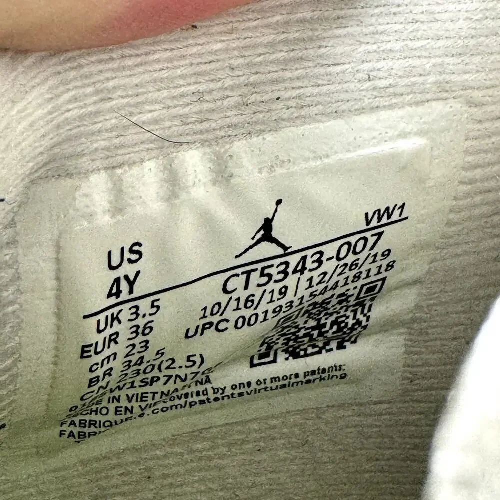 Size 4 - Nike Air Jordan 4 Retro SE GS Neon 95 2020 Shoes